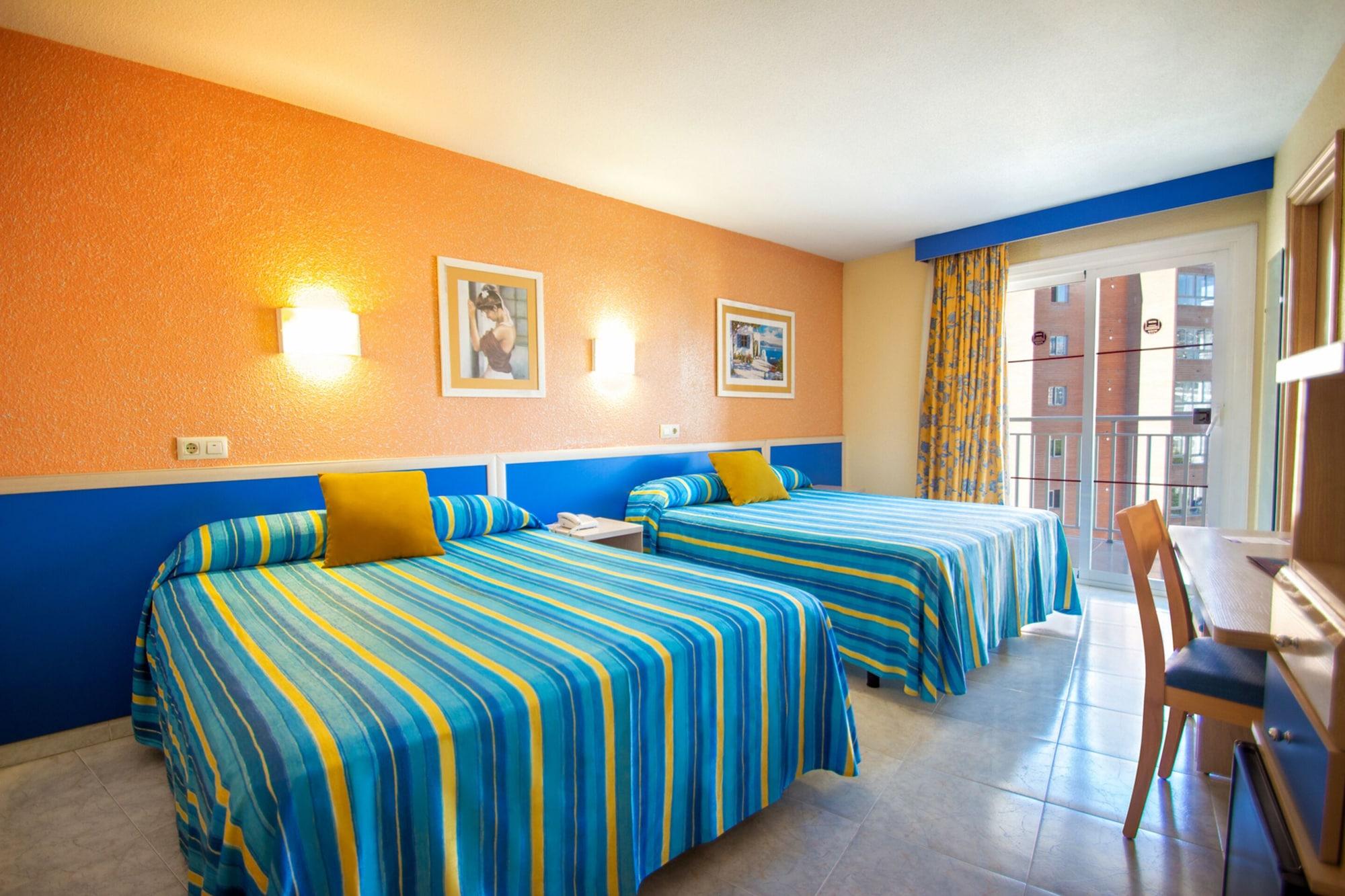 Hotel Servigroup Rialto Бенидорм Экстерьер фото