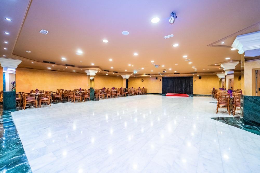 Hotel Servigroup Rialto Бенидорм Экстерьер фото