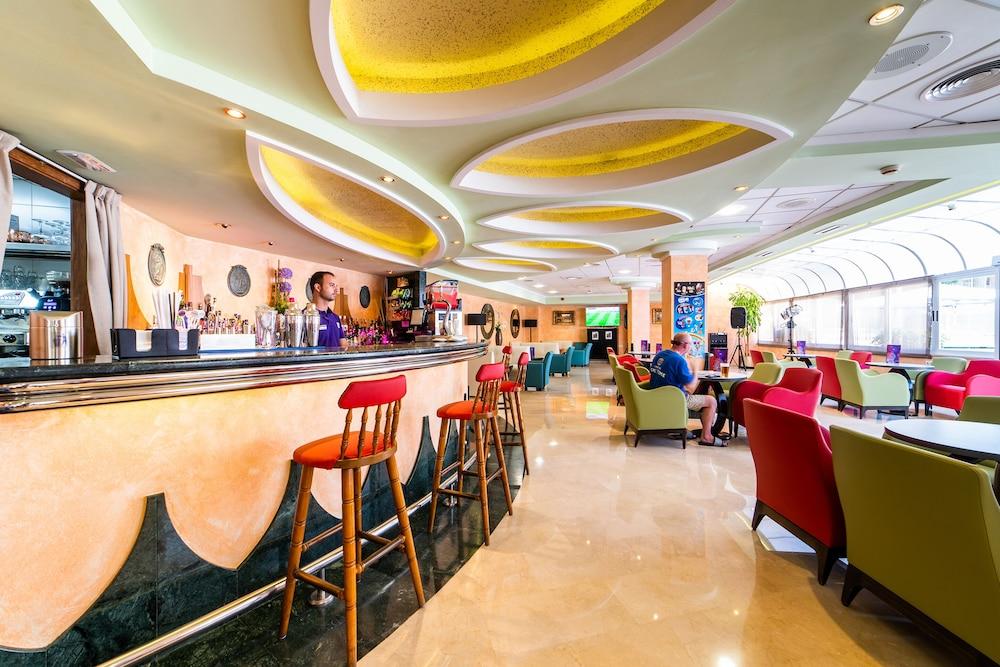 Hotel Servigroup Rialto Бенидорм Экстерьер фото